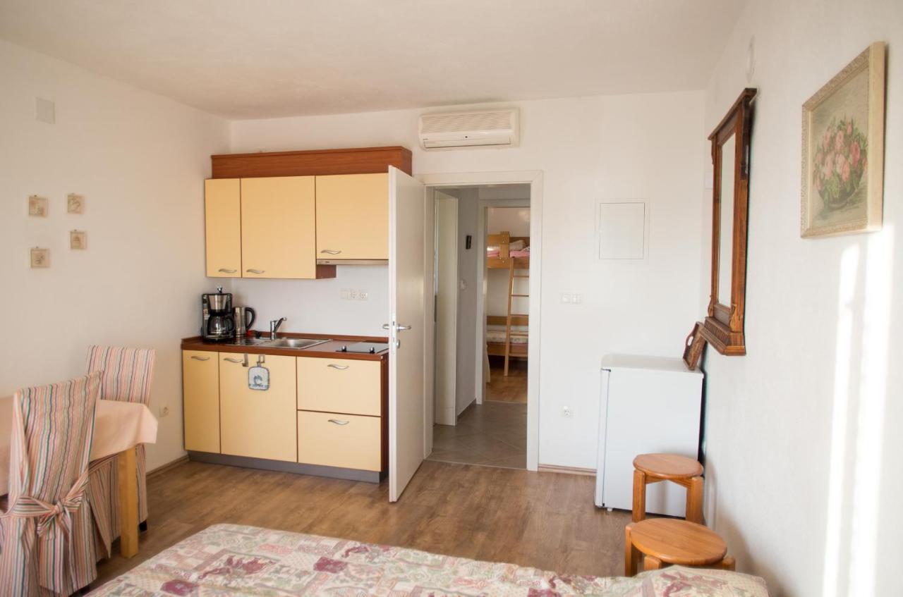 Milica Garden Apartamento Prvic Sepurine Exterior foto